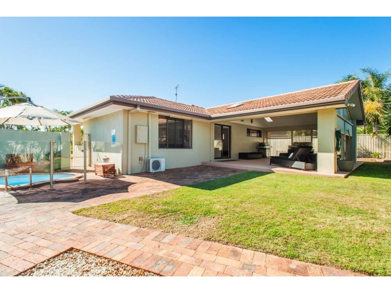 28 Sundown Drive, Paradise Point QLD 4216