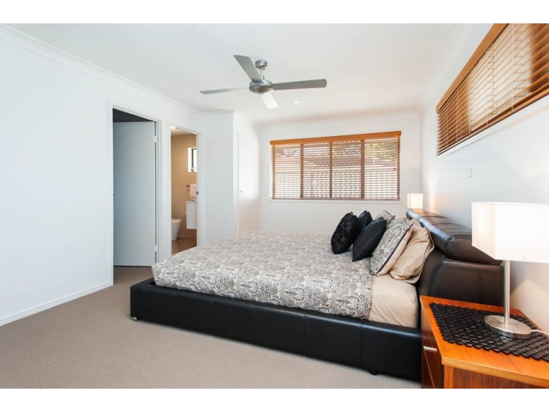 28 Sundown Drive, Paradise Point QLD 4216