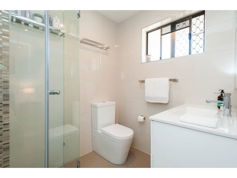 28 Sundown Drive, Paradise Point QLD 4216