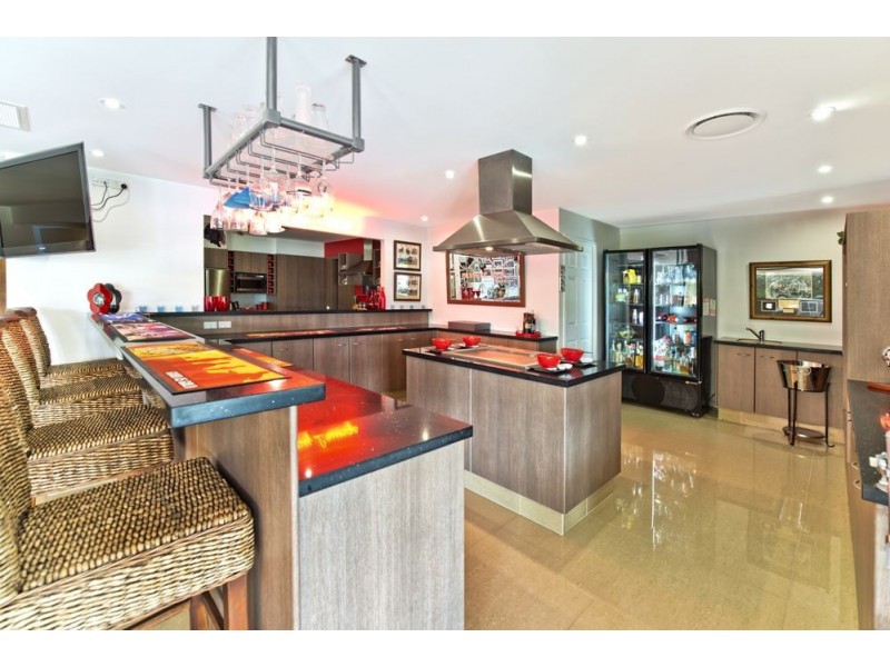 20 Namatjira Court, Broadbeach Waters QLD 4218