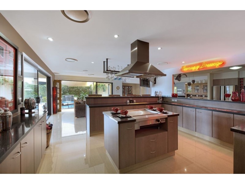 20 Namatjira Court, Broadbeach Waters QLD 4218