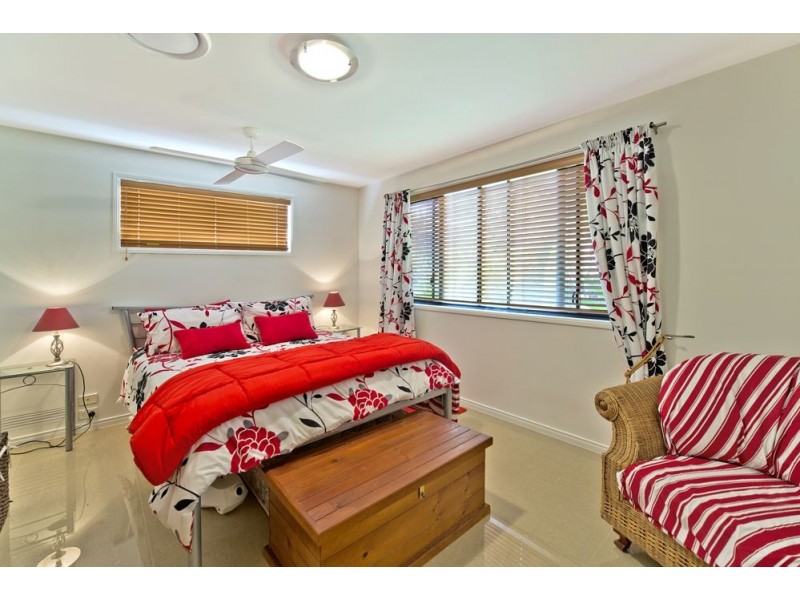 20 Namatjira Court, Broadbeach Waters QLD 4218