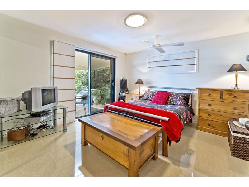 20 Namatjira Court, Broadbeach Waters QLD 4218