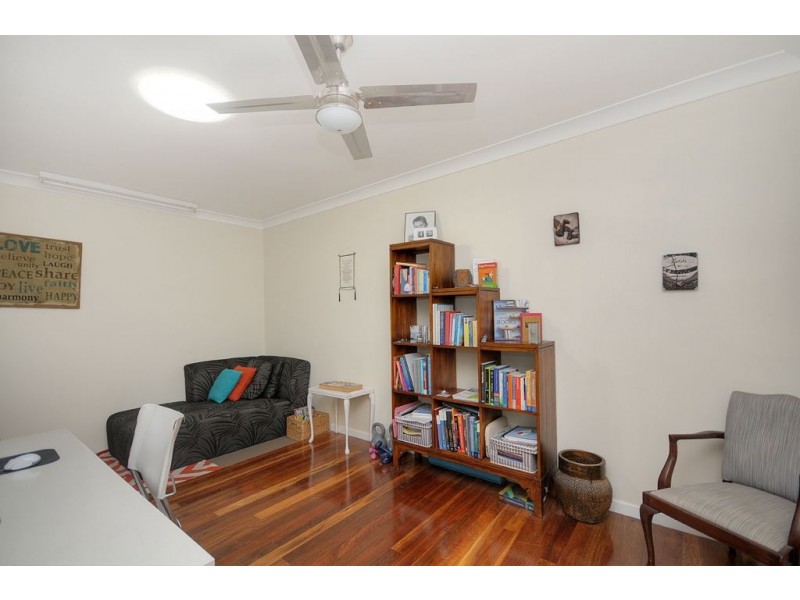 2/5 Pheasant Court, Miami QLD 4220