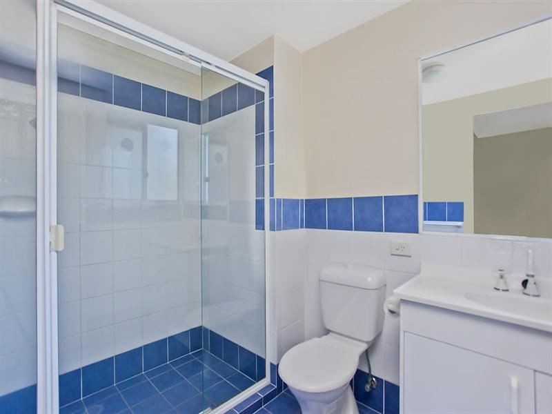 9/30-36 Burra Street, Chevron Island QLD 4217