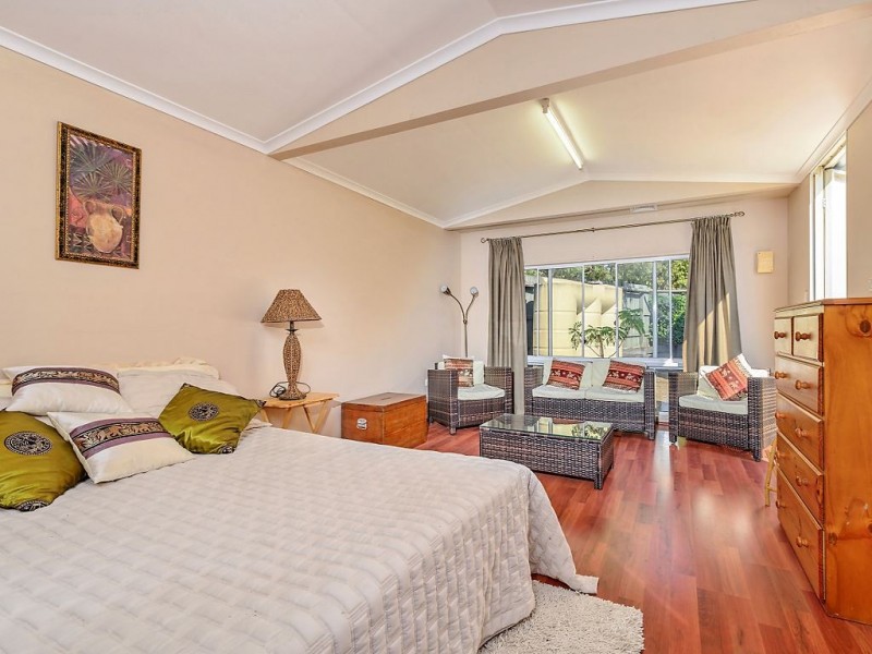 69 Chisholm Road, Carrara QLD 4211