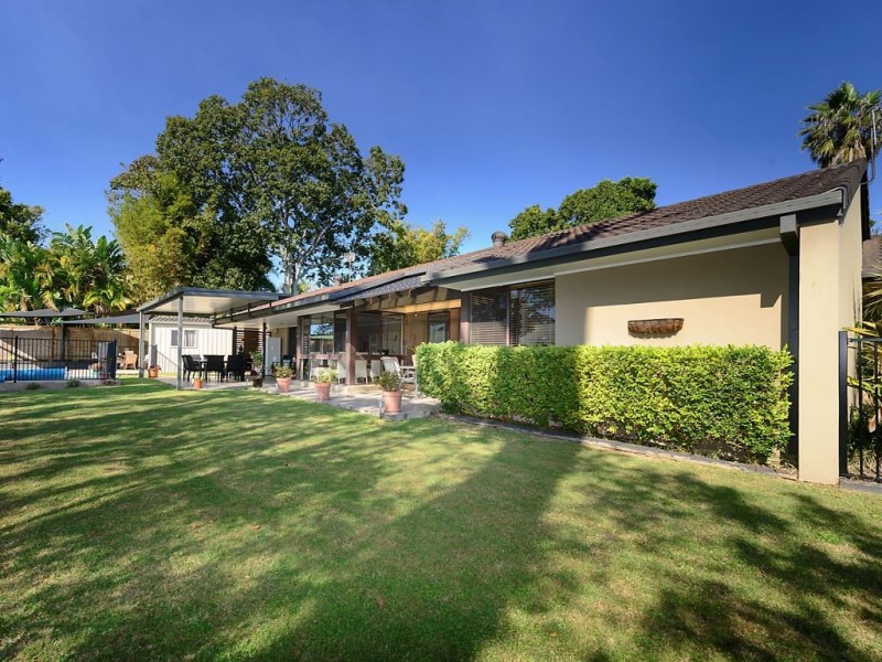 69 Chisholm Road, Carrara QLD 4211