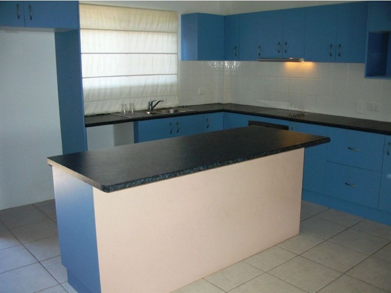 4/10 Aquila Court, Mermaid Waters QLD 4218