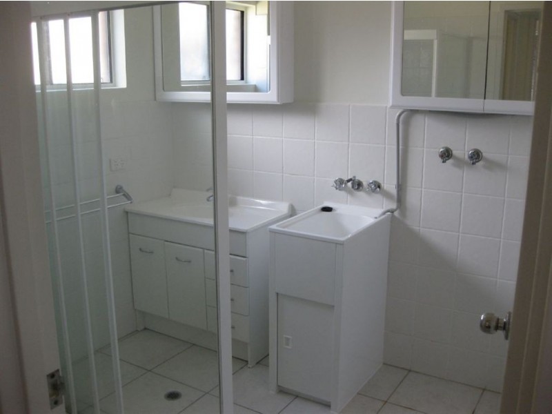 4/10 Aquila Court, Mermaid Waters QLD 4218