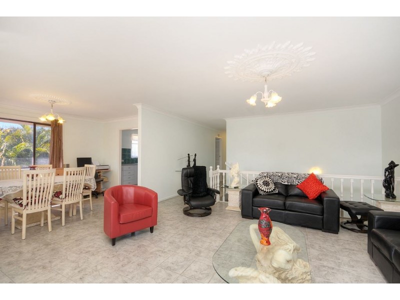 2/13 Craft Court, Miami QLD 4220