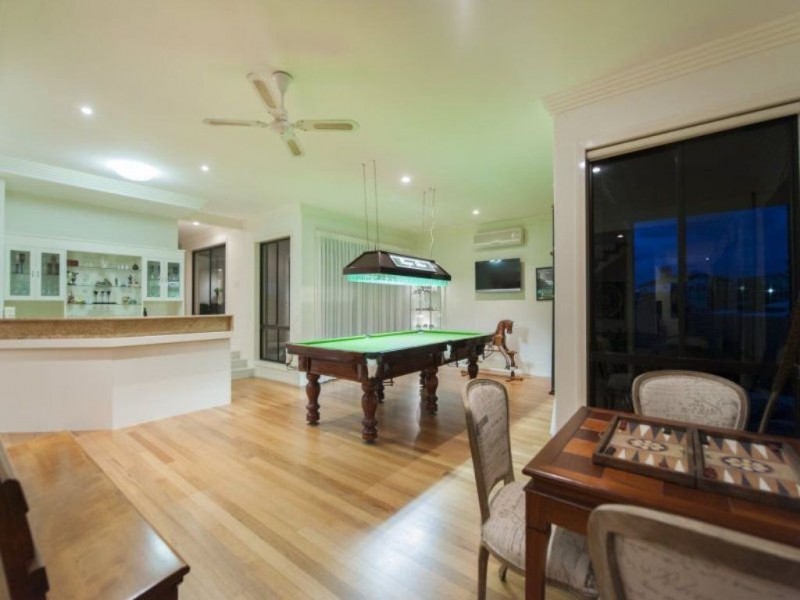 26 Brittanic Crescent, Sovereign Islands QLD 4216