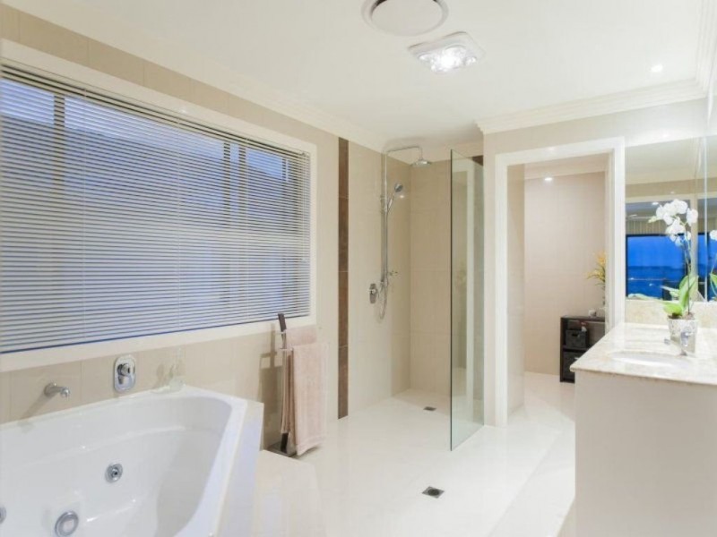 26 Brittanic Crescent, Sovereign Islands QLD 4216