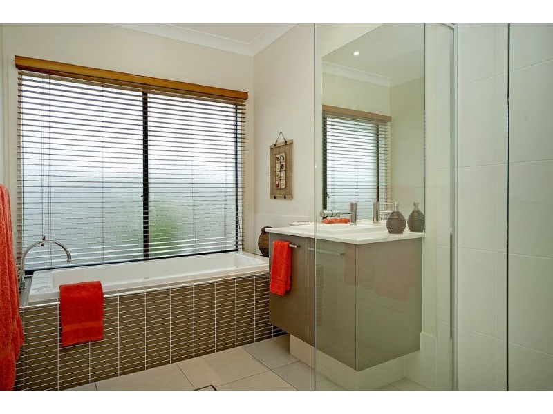103 Compass Drive, Biggera Waters QLD 4216