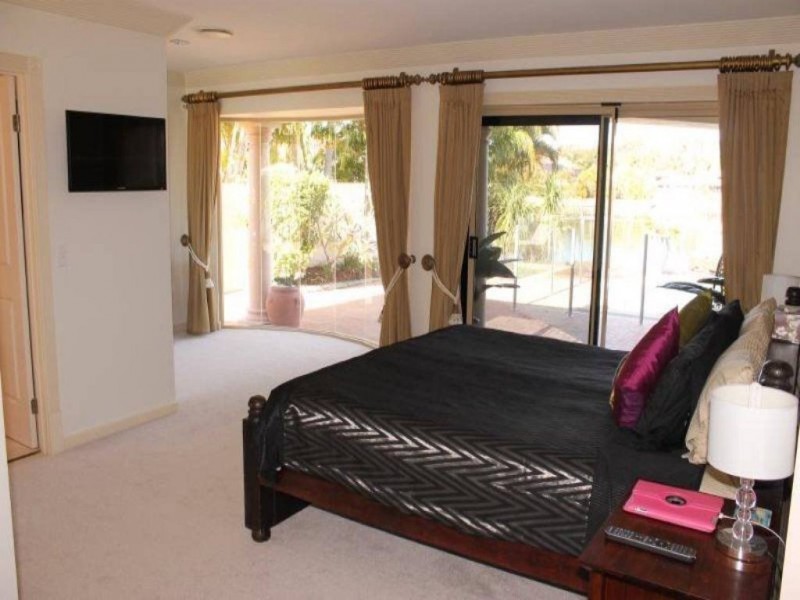 26/40 Cotlew Street East, Southport QLD 4215