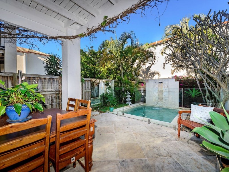 1/14 Miami Shore Parade, Miami QLD 4220