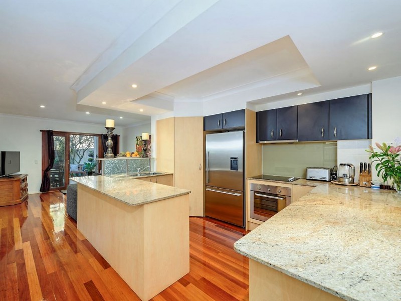 1/14 Miami Shore Parade, Miami QLD 4220