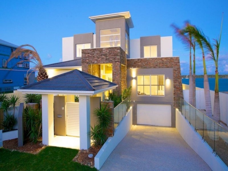 60 Knightsbridge Parade East, Sovereign Islands QLD 4216