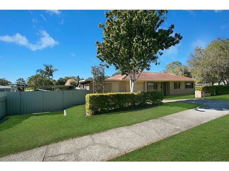 11 Mediterranean Drive, Benowa QLD 4217