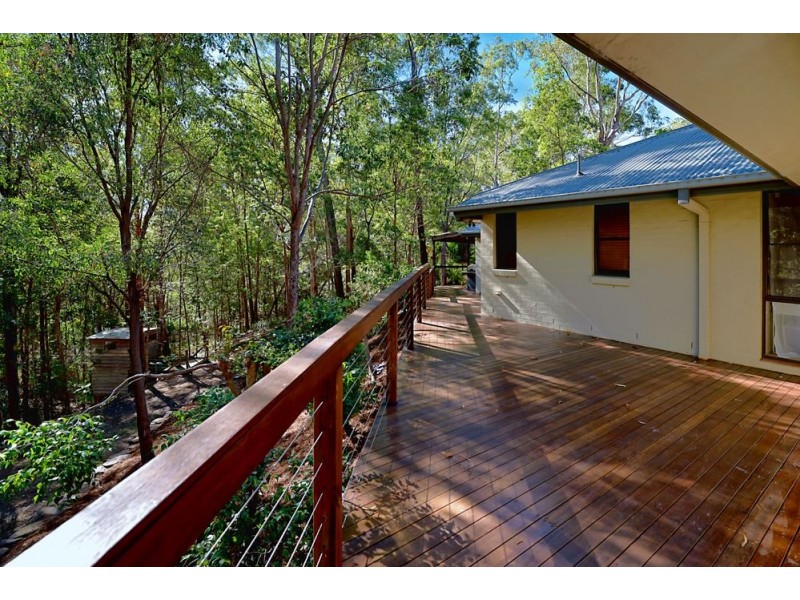 63 Simpsons Road, Elanora QLD 4221
