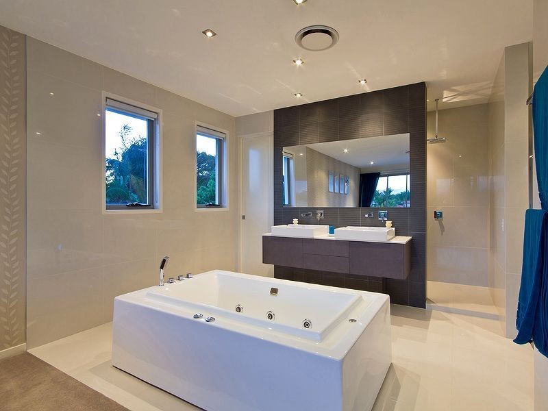 8 Binda Place, Sorrento QLD 4217