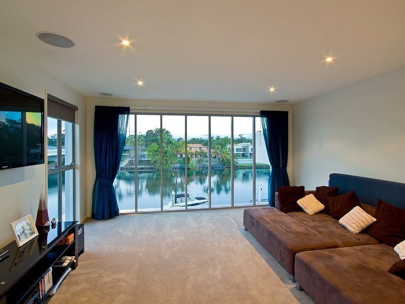 8 Binda Place, Sorrento QLD 4217