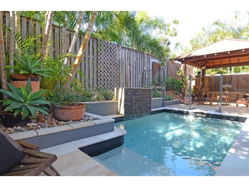 21 Port Peyra Crescent, Varsity Lakes QLD 4227