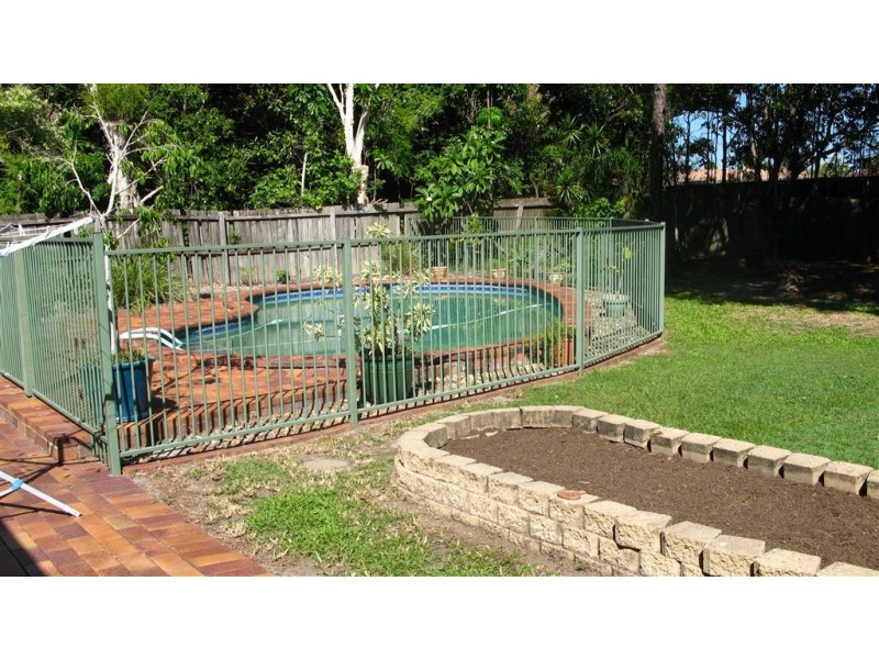 47 Rawlinna Drive, Mermaid Waters QLD 4218