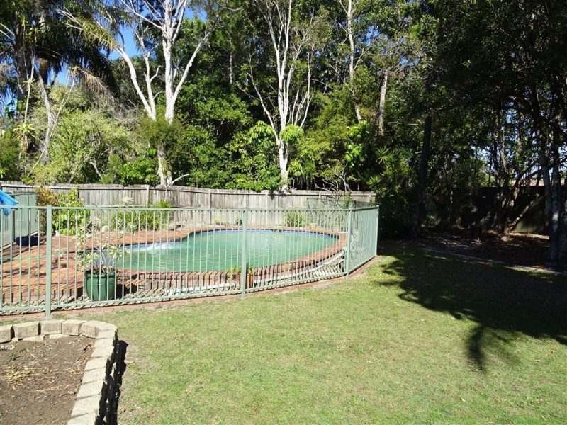 47 Rawlinna Drive, Mermaid Waters QLD 4218
