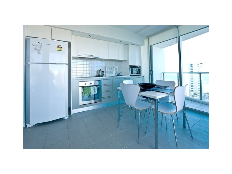 18 Enderley Ave, Surfers Paradise QLD 4217