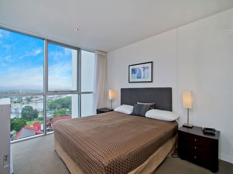 18 Enderley Ave, Surfers Paradise QLD 4217