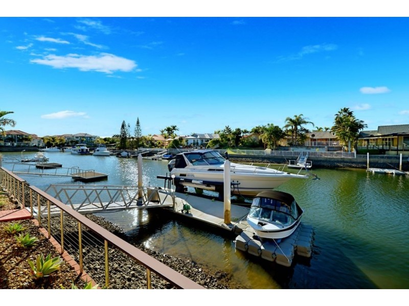 10 Grand Canal Way, Runaway Bay QLD 4216
