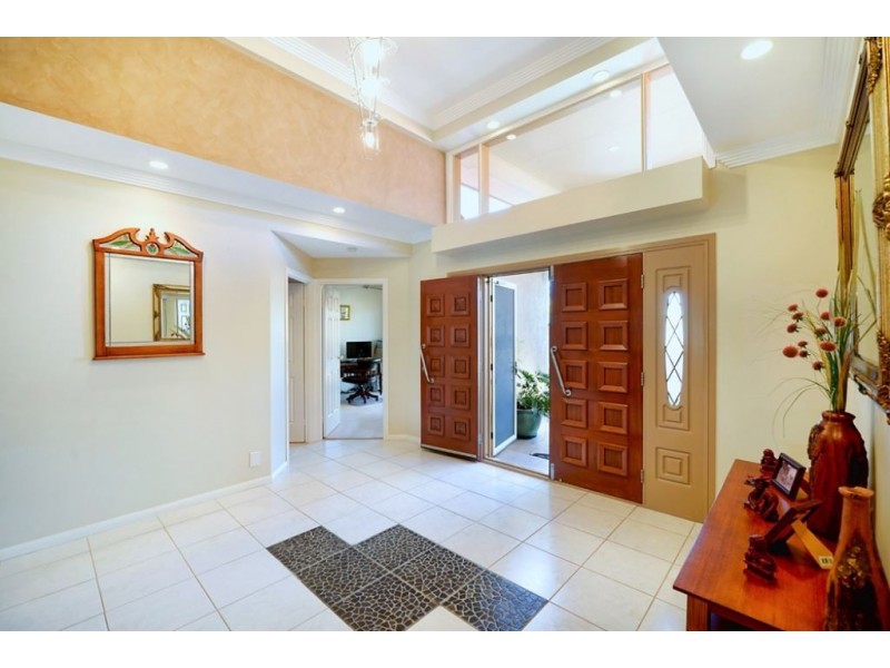 10 Grand Canal Way, Runaway Bay QLD 4216