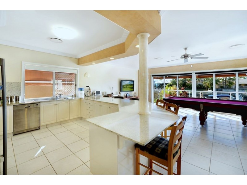 10 Grand Canal Way, Runaway Bay QLD 4216