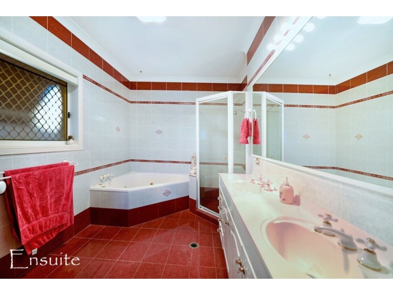 10 Grand Canal Way, Runaway Bay QLD 4216