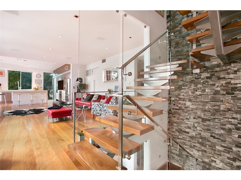 10 James Street, Currumbin QLD 4223