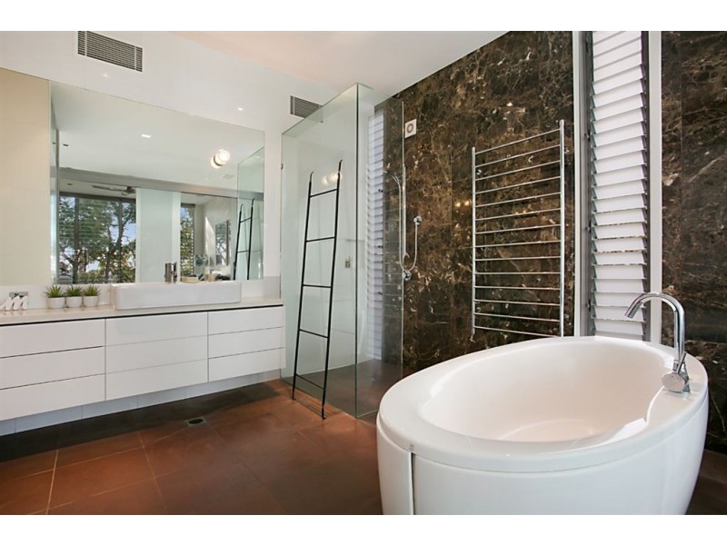 10 James Street, Currumbin QLD 4223