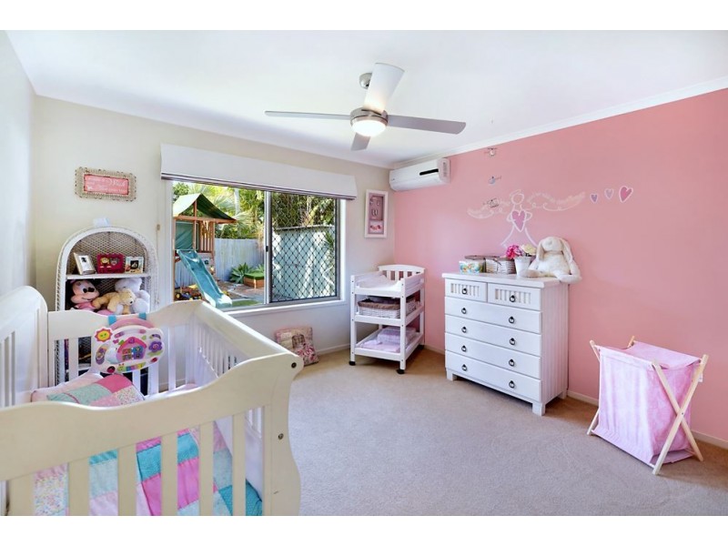 10 Monteclair Court, Mermaid Waters QLD 4218