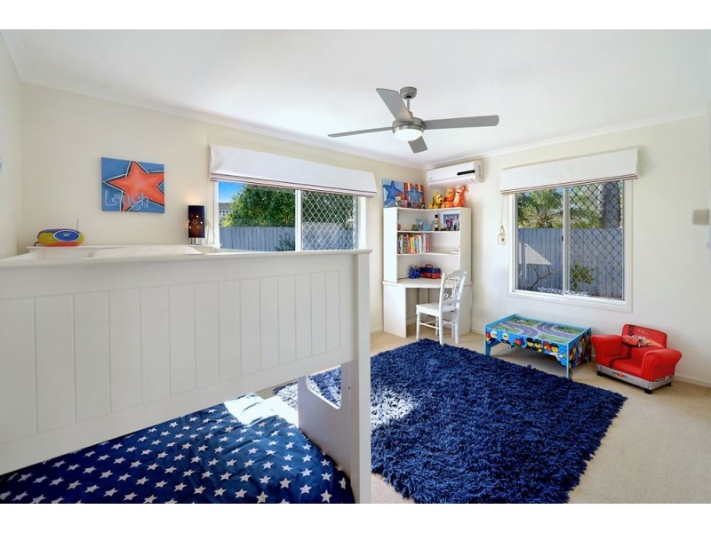 10 Monteclair Court, Mermaid Waters QLD 4218