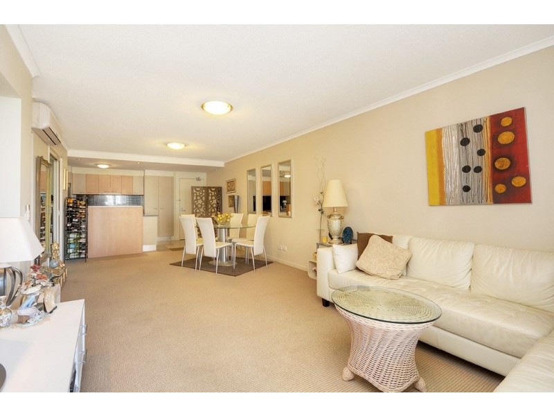 21 Cypress Ave, Surfers Paradise QLD 4217