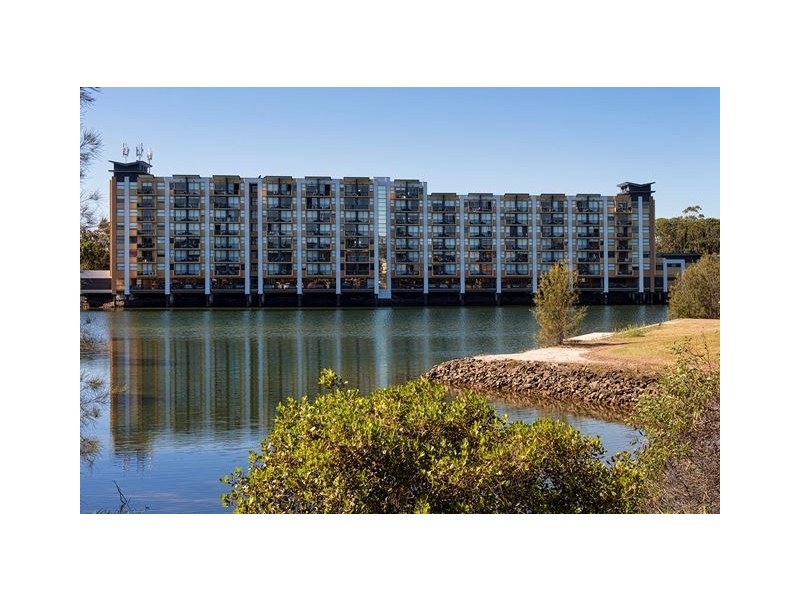 717/25 Lake Orr Drive, Robina QLD 4226