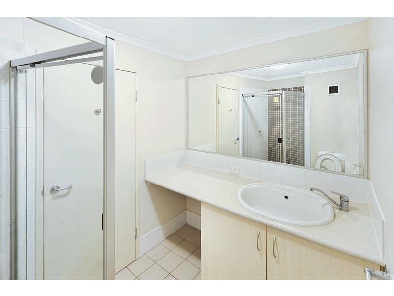 717/25 Lake Orr Drive, Robina QLD 4226