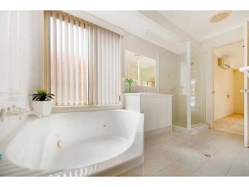 61 Port Jackson Boulevard, Clear Island Waters QLD 4226