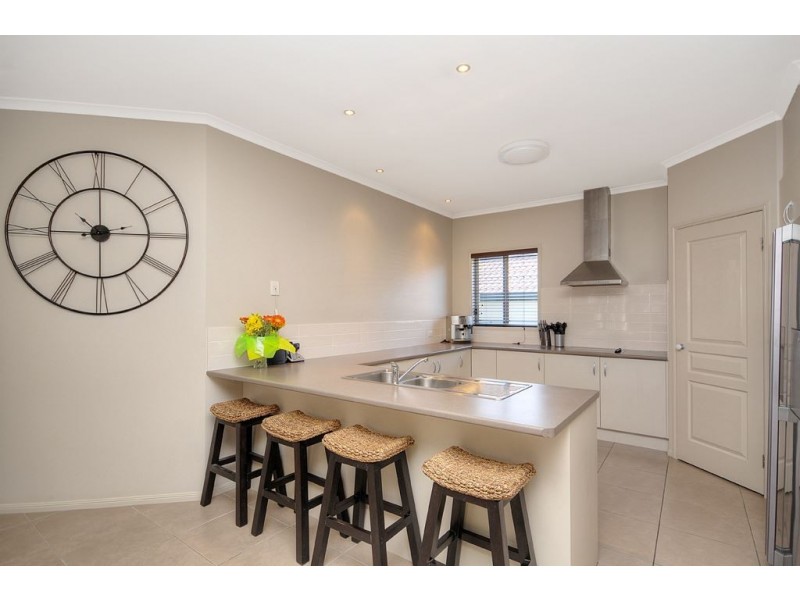 31 Campelles Avenue, Varsity Lakes QLD 4227