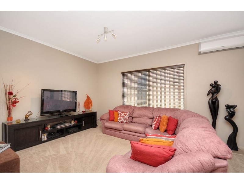 31 Campelles Avenue, Varsity Lakes QLD 4227