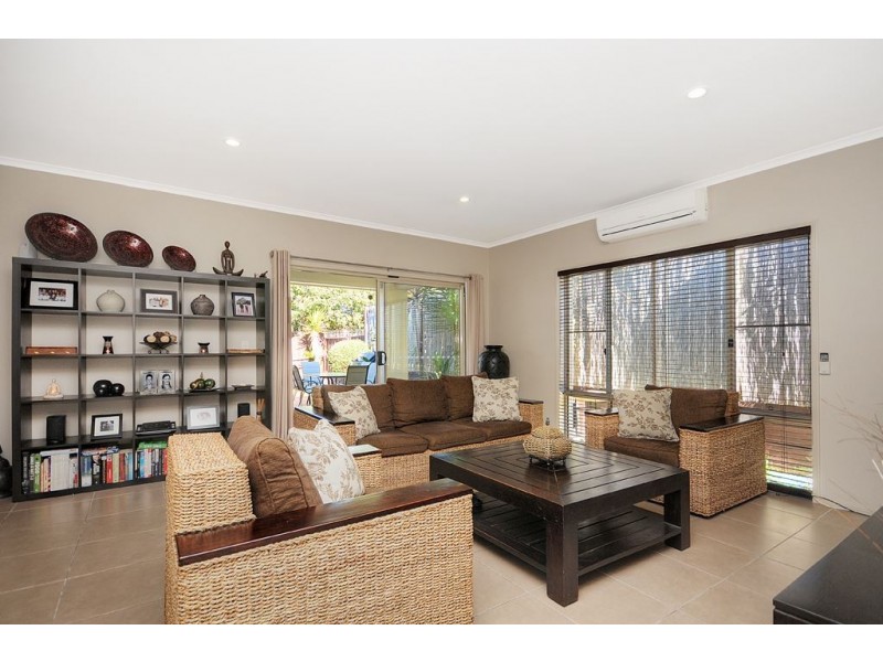 31 Campelles Avenue, Varsity Lakes QLD 4227