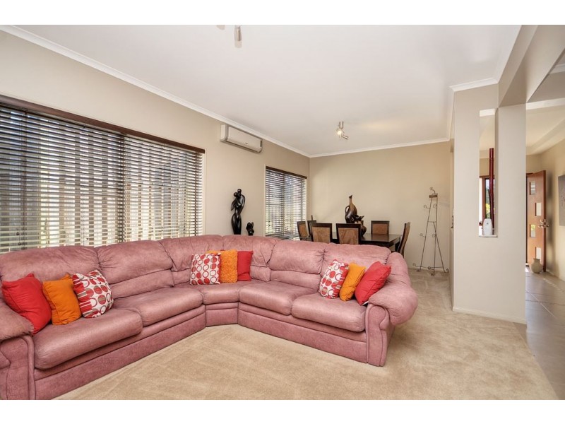 31 Campelles Avenue, Varsity Lakes QLD 4227