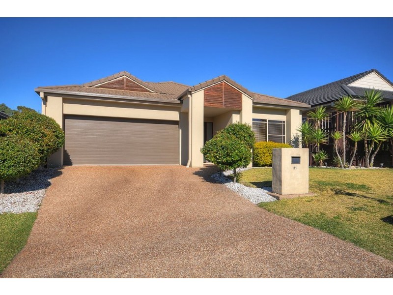 31 Campelles Avenue, Varsity Lakes QLD 4227