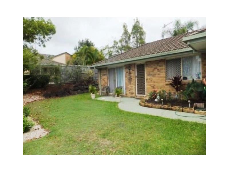 27/1A Alison Road, Carrara QLD 4211