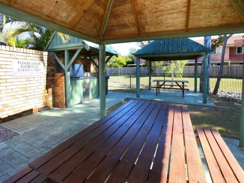 27/1A Alison Road, Carrara QLD 4211