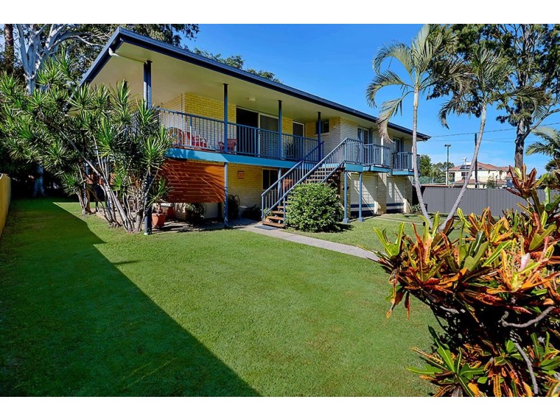 11 Tallara Street, Coombabah QLD 4216